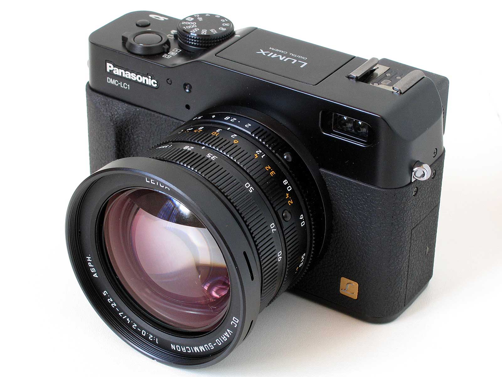 Panasonic LUMIX DMC-LC1