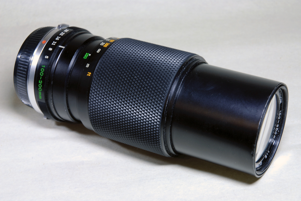 Olympus Zuiko Zoom 100-200mm f/5.0