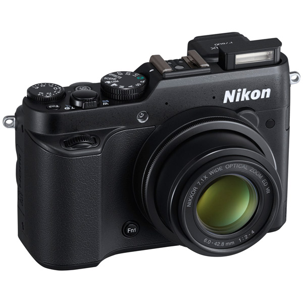 Nikon COOLPIX P7800