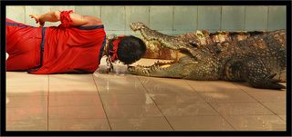 .... четвертый справа- кариес!