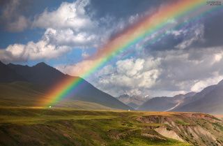 Бесспорно, одним из красивейших горных районов наших окрестностей является соседняя страна Киргизия.  Южный регион этой страны особенно впечатляет живописными местами и их масштабами. Этим летом мы отправились в очередное путешествие по Нарынской области, немного изменив обычный маршрут.