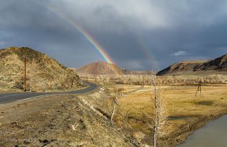 Над Чуйскими просторами. Май.
