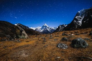 Вид на символ Гималаев - вершину Ама Даблам