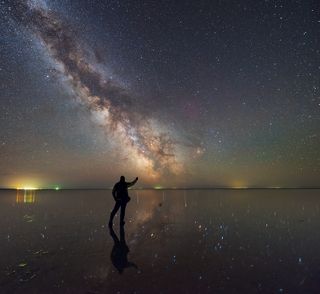 Nikon D810A, 14-24, 14mm, f2.8, 60s, 3 frames, crop, iso 3200 - Mount 0.5x