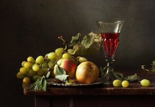 виноград и яблоки