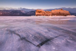 Лед 2017. За кусочками чистого льда мы гонялись по всему Байкалу