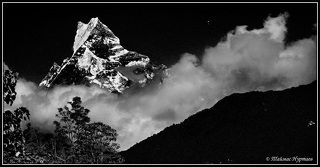 СВЯЩЕННАЯ ГОРА НЕПАЛЬЦЕВ  МАХЧАПУЧХРА 6997м