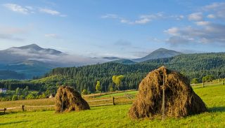 Две вершины - Говерла и Петрос