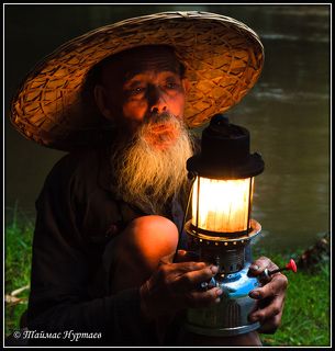 КИТАЙ  РЕКА ЛИ ПОРТРЕТ ЛЕГЕНДАРНОГО СТАРИКА РЫБАКА