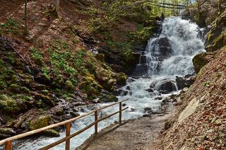 Водопад Шипот, на северных склонах долины Боржава, Закарпатье