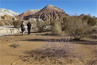 02. «Алтын-Эмель»— государственный национальный природный парк в долине реки Или на территории Алматинской области Казахстана.