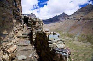 Служебный вход