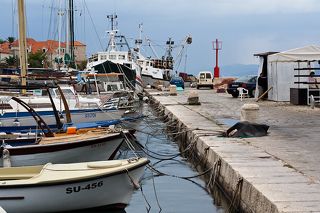 о. Брач. Сутиван. Гавань.