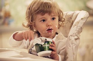 First steps in eating by herself