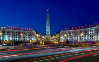 Площадь Победы…