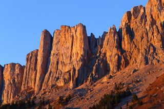 Скалы на закате