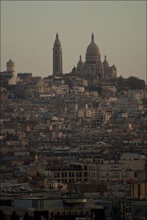 Базилика Сакре-Кёр (фр. Basilique du Sacré Cœur или просто Сакре-Кёр, буквально «базилика Святого Сердца», то есть Сердца Христова) — католический храм в Париже, построенный между 1876 и 1910 гг. по проекту архитектора П.Абади в римско-византийском стиле, расположенная на вершине холма Монмартр, в самой высокой точке (130 м) города.