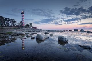 Шепелевский маяк. Каравалдайский полуостров. Финский залив.
