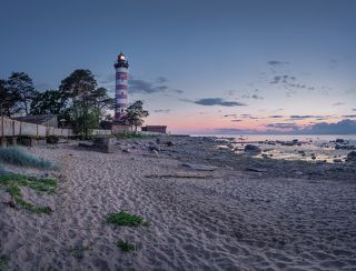 Шепелевский маяк. Каравалдайский полуостров. Финский залив.