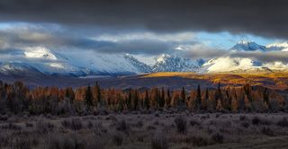 Рождение нового дня с видом на Северо-Чуйский хребет