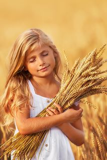 Фотосессия в пшеничном поле с невроятной девочкой Алиной-Викторией:) Добро пожаловать в мой IG: @chupikonastya