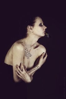 Scenderemo nel gorgo muti