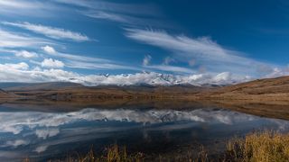 02 … большие и малые облака неслись над склонами вершин Куркурек и Актру, …