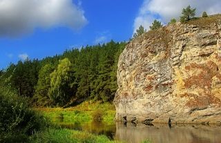 Средний Урал,рек Реж,скала Дунькин камень