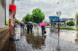 В городе дождь