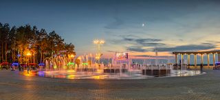 Работает ежедневно с 14:00 до 17:00 в статическом режиме и с 20:00 до 22:00 в динамическом