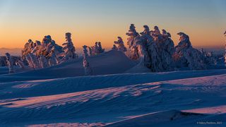 03 … а, затем, уступает место оранжевому цвету