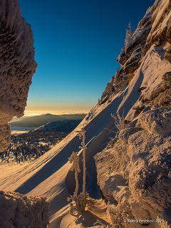 03 … раскрасил снежные заструги и наддувы, …