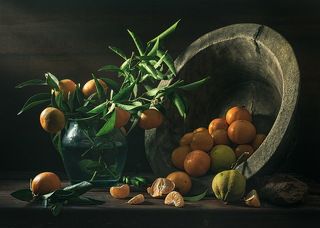 Осень бывает разная. Натюрморт с тарелкой и мандаринами, серия \