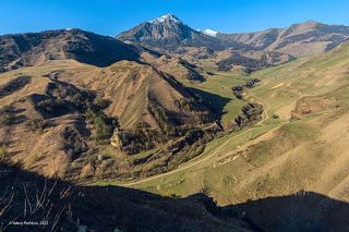 02 Небольшая боковая долина, а по мне, так целая горная страна)