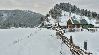 01 Другой дальний край поселка Усть-Кабырза находится на левом, более просторном берегу реки Мрас-Су, …