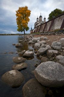 Сиверское озеро встречало без улыбки...