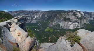 3. Территория парка в основном состоит из гранитных пород. Около 5 % - вулканические и осадочные породы - так называемые \