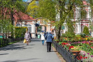 Весенняя Александро-Невская Лавра
