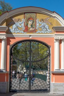 Благовещенские ворота. Александро-Невская Лавра