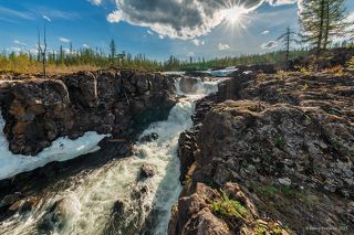 03 … потом единым потоком образует несколько каскадов