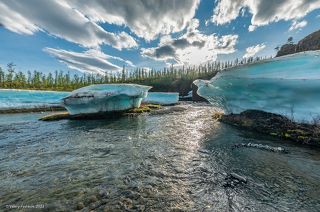 03 Воды реки распилили единую наледь …