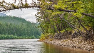 01 По реке Яктали проходили наши водные пути к красивым и самобытным водопадам…