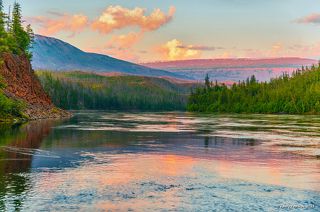 02 Здесь она широко и спокойно течёт …