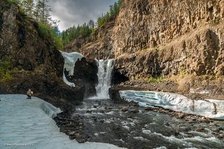 01 Путоранский водопад на реке Уксикта можно было бы назвать довольно обычным, …