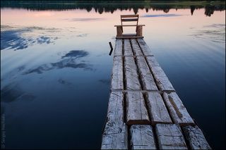 Скамья на воде