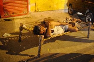 Железная логика - сегодня поесть и поспать, а завтра будет новый день.