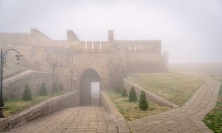 Вход в город теней