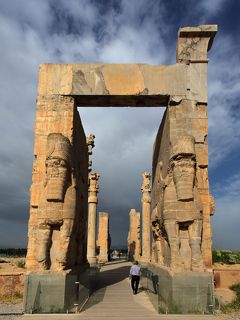 крылатые человеко-быки