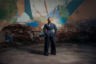 «Архитектор» (серый костюм)

Каждому надлежит выстроить себя как считает правильным!
Ну а без рубца, порой и во всю спину, не обойтись... всё-таки