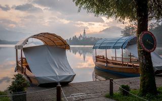 Из архива: Озеро Блед на рассвете. Словения, утро сентября 2019 года